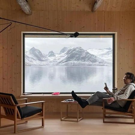Minkfarmen, Spacious Seaside Cabin With Scenic View Ramberg Exterior foto