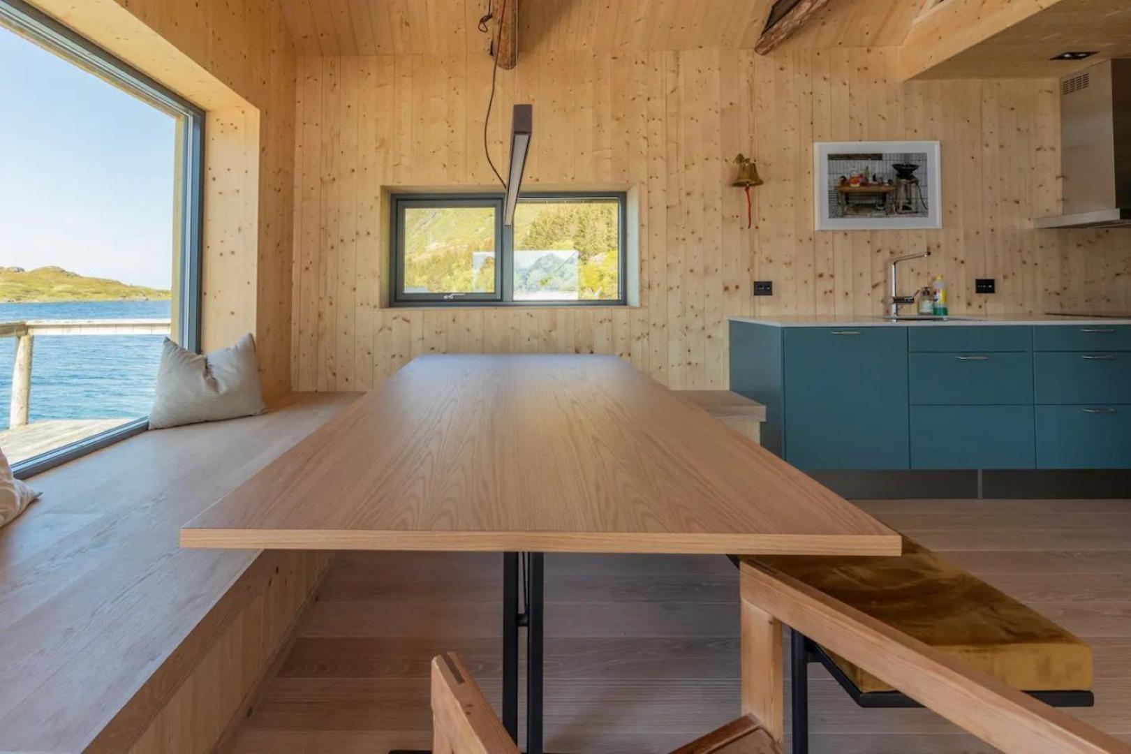 Minkfarmen, Spacious Seaside Cabin With Scenic View Ramberg Exterior foto
